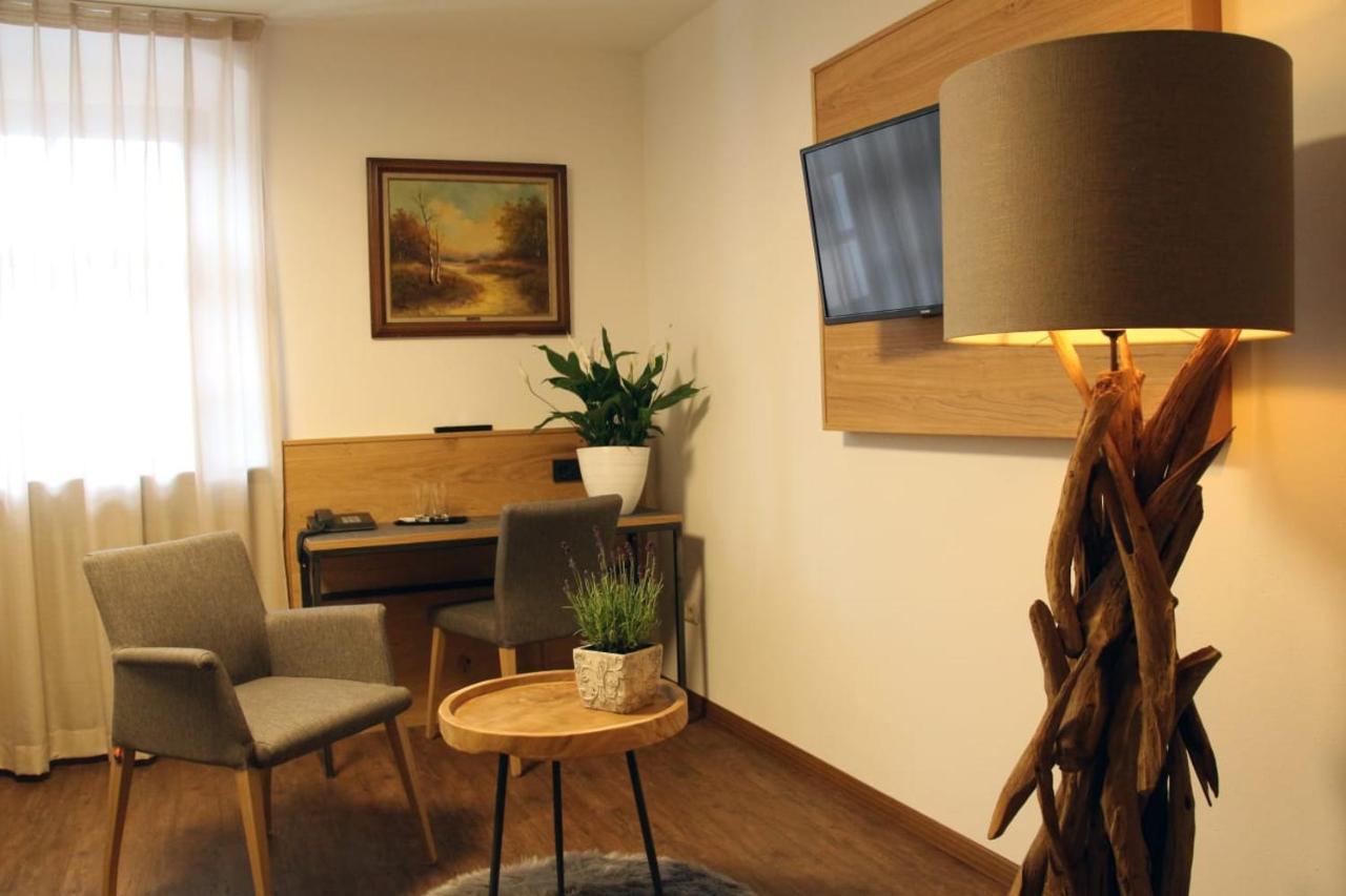 Hotel Zum Ehem. Koenigl. Bayr. Forsthaus 瓦尔德萨森 外观 照片